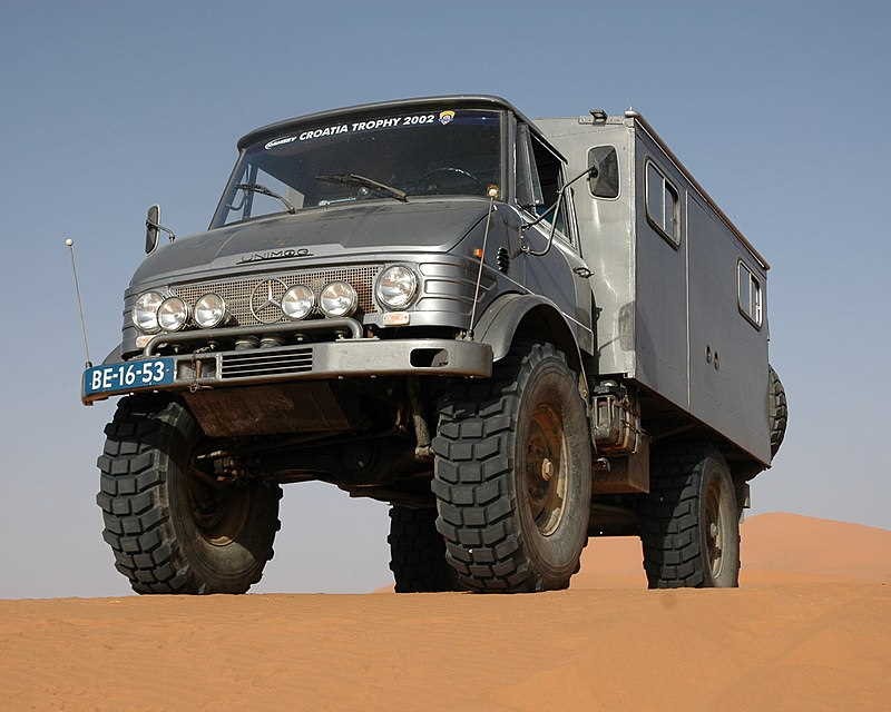 Unimog، یک وسیله نقلیه مشهور چندمنظوره ساخته شده توسط مرسدس بنز